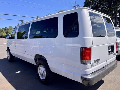 Oxford White Clearcoat 2006 Ford E350 Super Duty XL Wagon