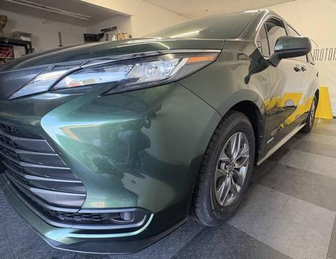 2021 Toyota Sienna LE