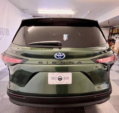 2021 Toyota Sienna LE