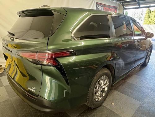 2021 Toyota Sienna LE