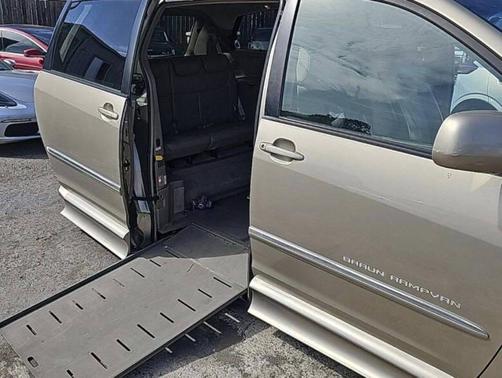 2006 Toyota Sienna XLE Limited