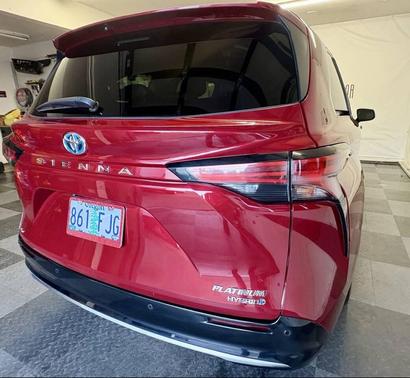 2022 Toyota Sienna Platinum