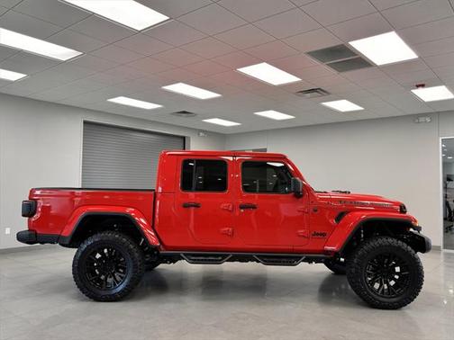 2025 Jeep Gladiator High Tide
