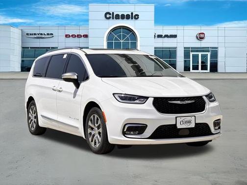 2025 Chrysler Pacifica L