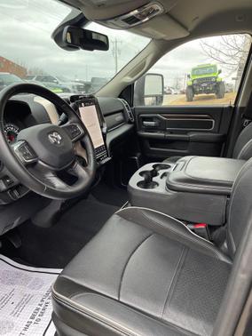 2024 RAM 2500 Laramie Crew Cab 4x4 6'4' Box