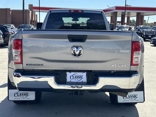 2024 RAM 3500 Big Horn Crew Cab 4x4 8' Box