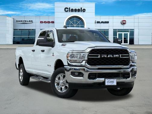 Bright White Clearcoat 2024 RAM 2500 Big Horn Crew Cab 4x4 8' Box