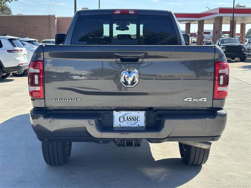 2024 RAM 2500 Laramie Crew Cab 4x4 6'4' Box