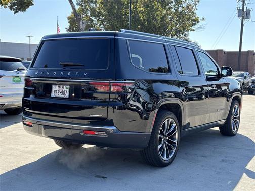 2022 Jeep Wagoneer Series III 4x4