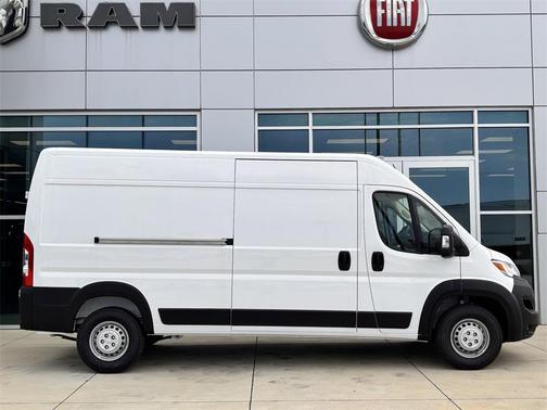 2025 RAM ProMaster 2500 Tradesman