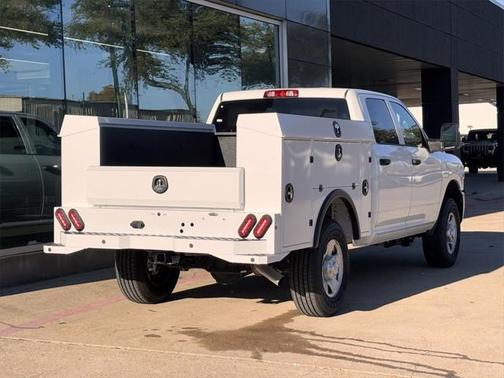 2024 RAM 2500 Tradesman Crew Cab 4x4 6'4' Box
