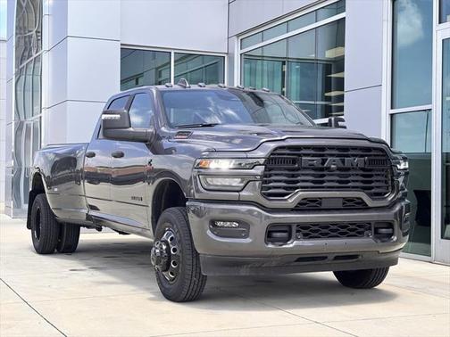 2025 RAM 3500 Big Horn Crew Cab 4x4 8' Box