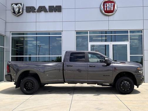 2025 RAM 3500 Big Horn Crew Cab 4x4 8' Box