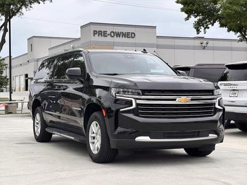 2023 Chevrolet Suburban LT
