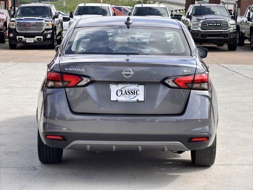 2023 Nissan Versa 1.6 SV