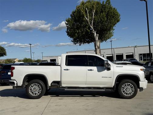 2022 Chevrolet Silverado 2500 High Country
