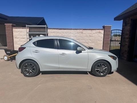 2020 Toyota Yaris Sedan LE