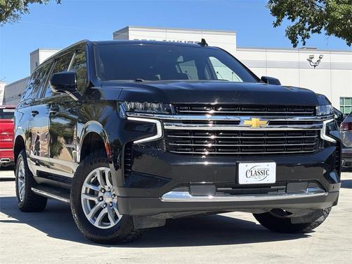 2023 Chevrolet Suburban LT