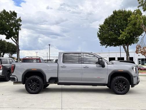 2024 GMC Sierra 2500 AT4