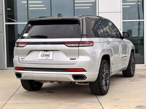 2025 Jeep Grand Cherokee Summit