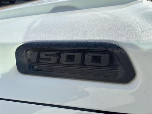 2026 RAM 1500 Warlock Crew Cab 4x4 5'7' Box