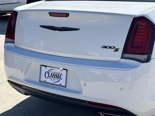 2022 Chrysler 300 S