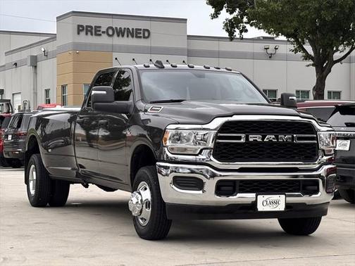 2024 RAM 3500 Tradesman Crew Cab 4x4 8' Box
