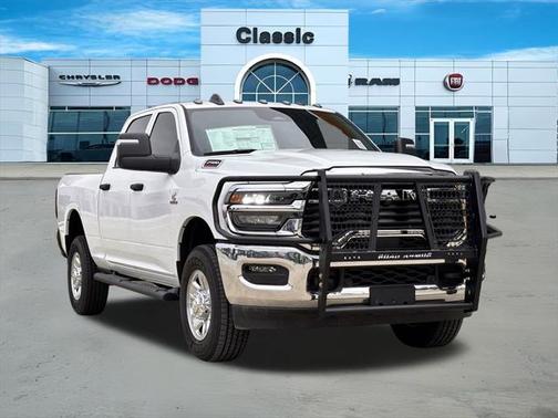 2025 RAM 2500 Tradesman Crew Cab 4x4 6'4' Box