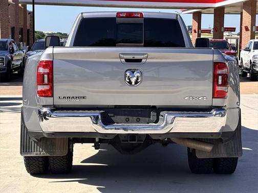 2024 RAM 3500 Laramie Crew Cab 4x4 8' Box