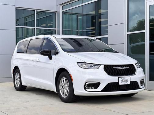 2025 Chrysler Pacifica L