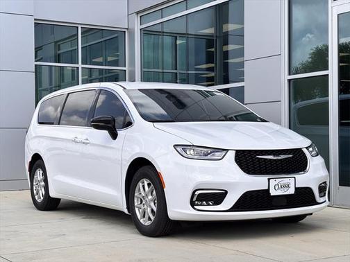2025 Chrysler Pacifica L