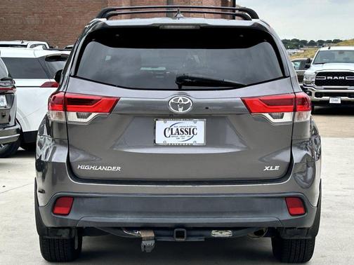 Predawn Gray Mica 2017 Toyota Highlander XLE