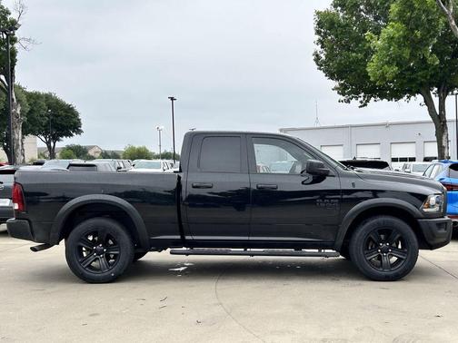Diamond Black Crystal Pearlcoat 2022 RAM 1500 Classic Warlock Quad Cab 4x4 6'4' Box