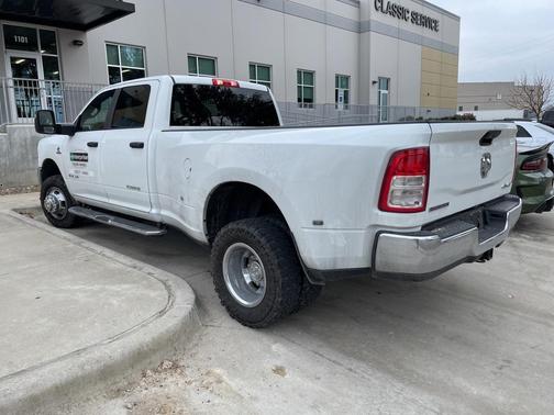 2024 RAM 3500 Big Horn Crew Cab 4x4 8' Box