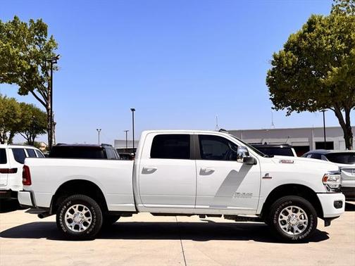 2024 RAM 2500 Laramie Crew Cab 4x4 6'4' Box