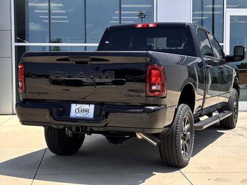 2025 RAM 2500 Big Horn Crew Cab 4x4 6'4' Box