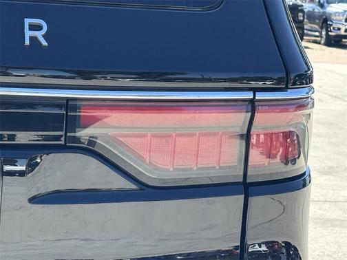 2024 Jeep Wagoneer Series II 4x2