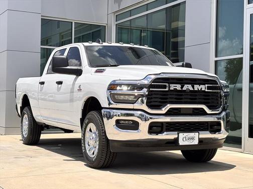 2025 RAM 2500 Tradesman Crew Cab 4x4 6'4' Box