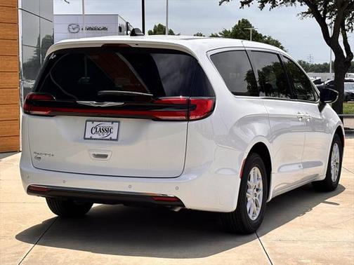 2025 Chrysler Pacifica L