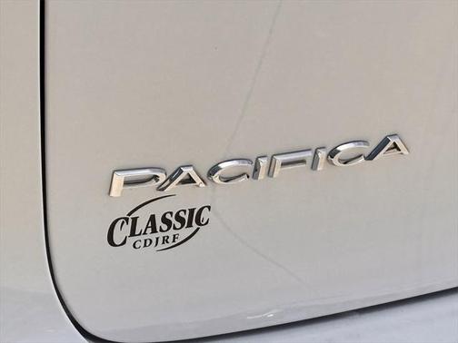 2025 Chrysler Pacifica L