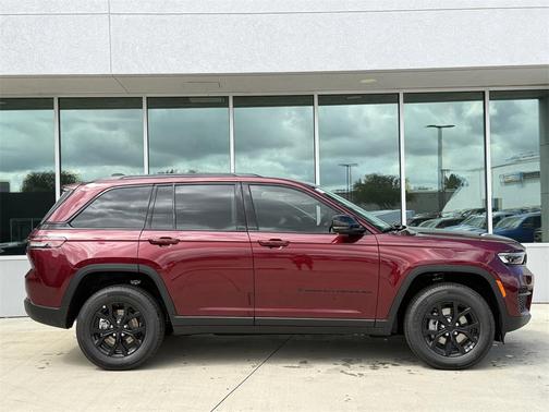 2025 Jeep Grand Cherokee Altitude