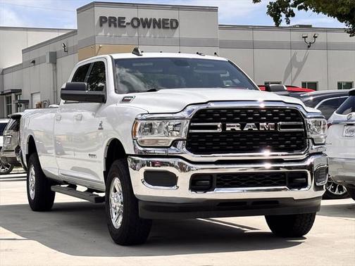 2022 RAM 3500 Big Horn Crew Cab 4x4 8' Box