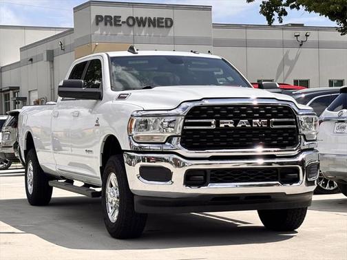 2022 RAM 3500 Big Horn Crew Cab 4x4 8' Box