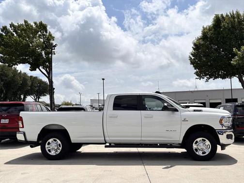 2022 RAM 3500 Big Horn Crew Cab 4x4 8' Box