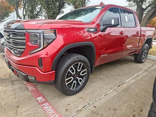 2025 GMC Sierra 1500 AT4