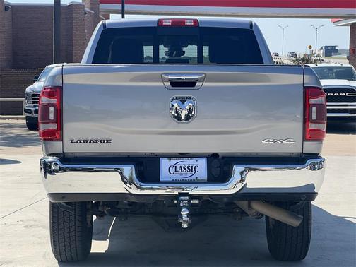 2022 RAM 2500 Laramie Crew Cab 4x4 6'4' Box