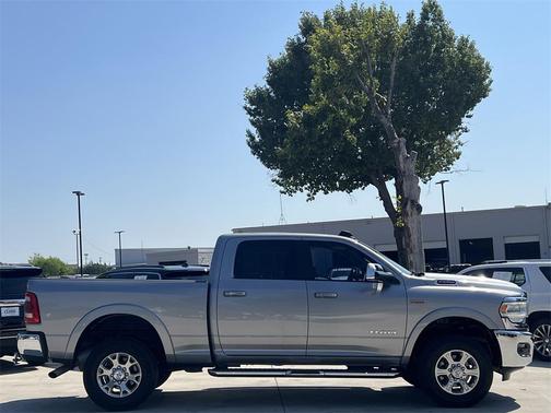 2022 RAM 2500 Laramie Crew Cab 4x4 6'4' Box