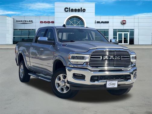2022 RAM 2500 Laramie Crew Cab 4x4 6'4' Box