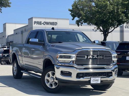 2022 RAM 2500 Laramie Crew Cab 4x4 6'4' Box