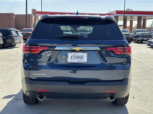 2023 Chevrolet Traverse LS
